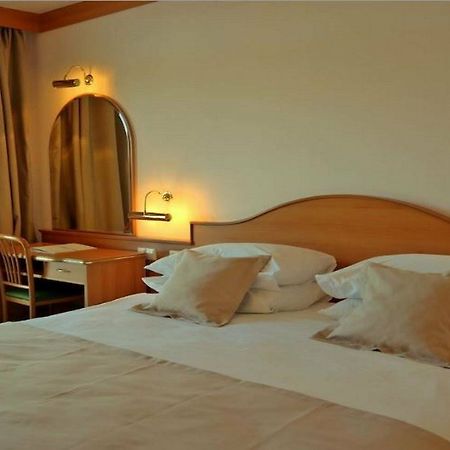 Astarea 2 Hotell Mlini Eksteriør bilde