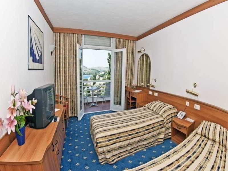 Astarea 2 Hotell Mlini Eksteriør bilde